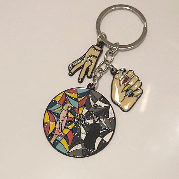 5/30$ Wednesday Adams Family keychain Thing Enid Claws Netflix - Picture 2 of 4